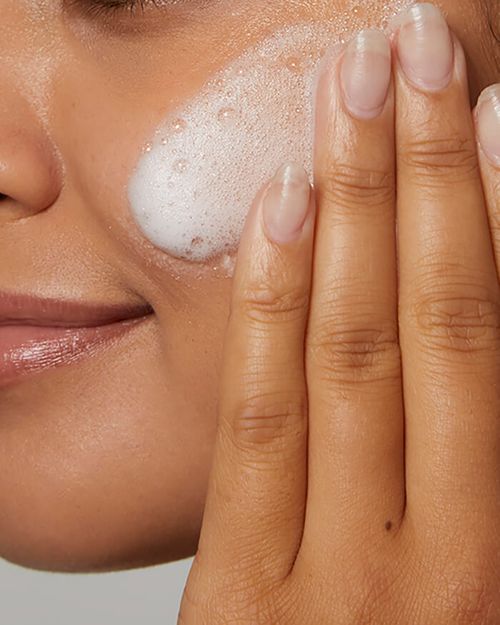 Hydrating Cream-to-Foam Cleanser-CeraVe-Noura Skincare